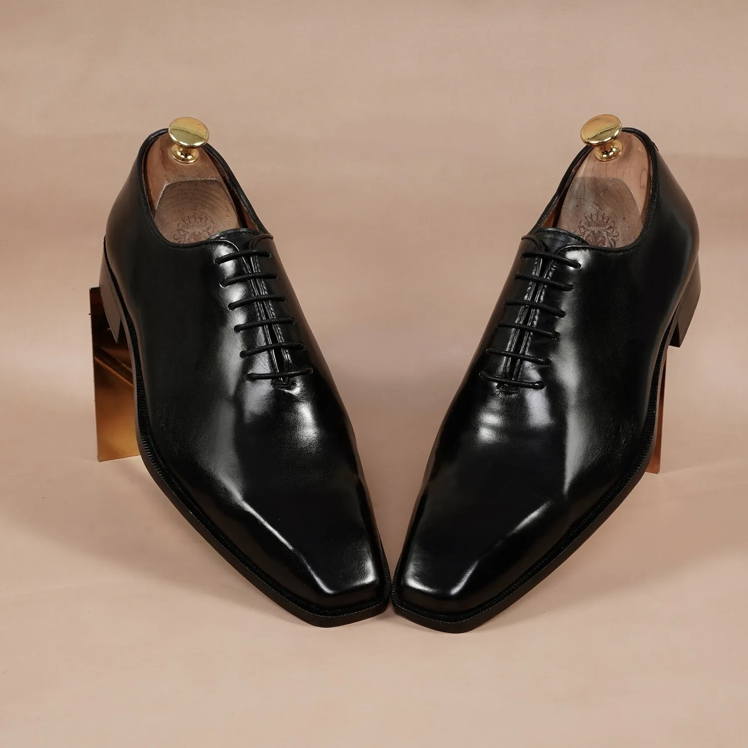 Black Sleek Toe Oxford Lace-Up Shoes