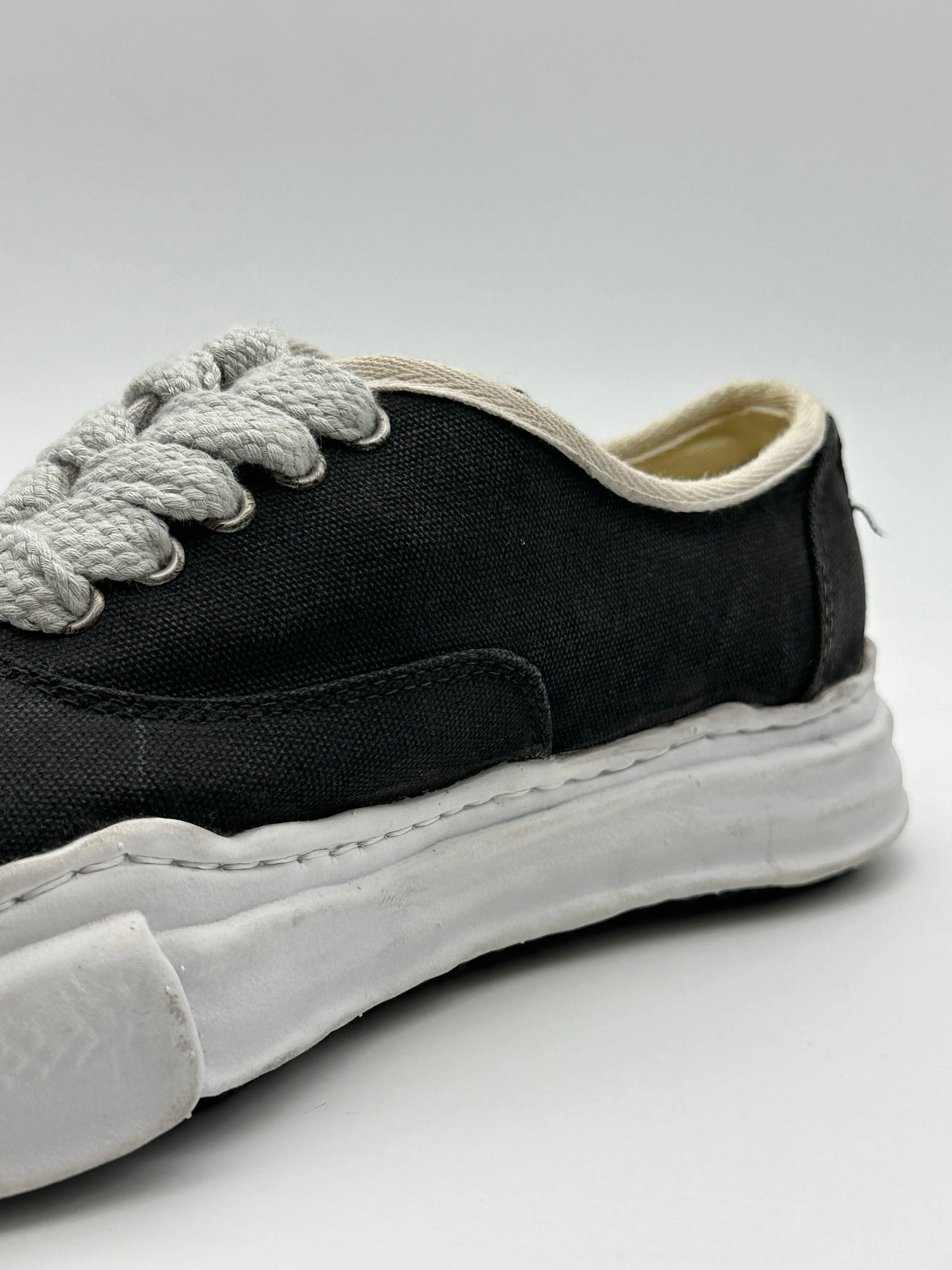 Canvas Low Sneakers