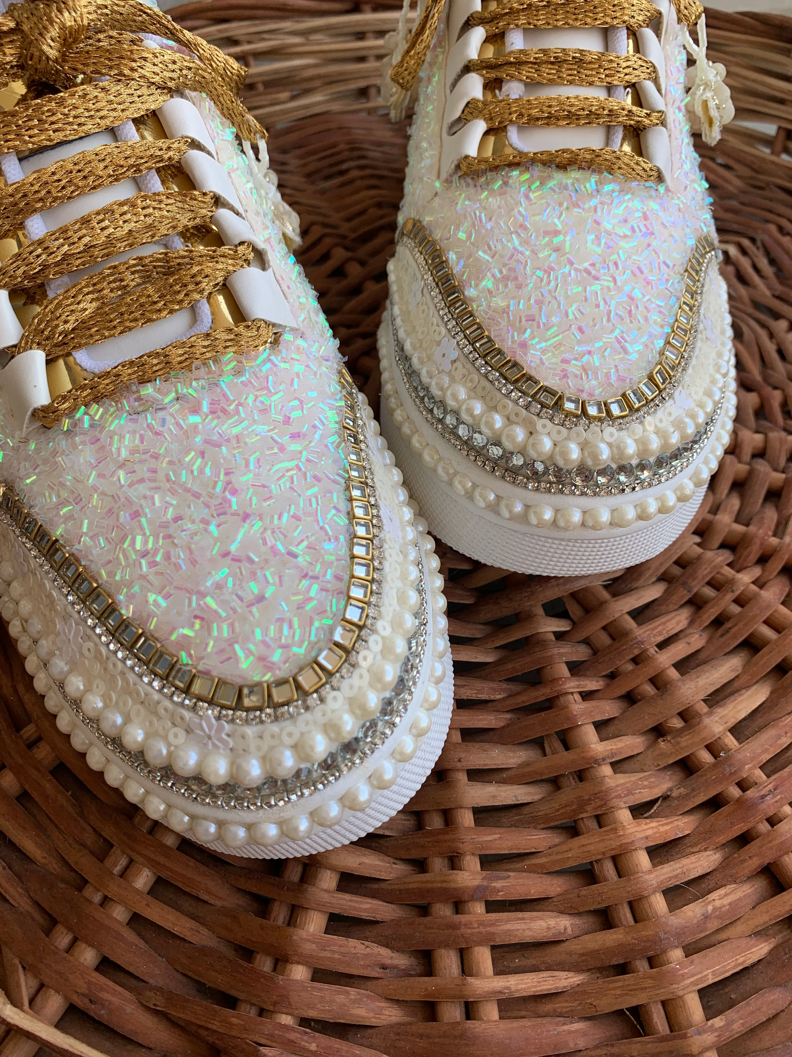 FUNKY N TRENDY white minimalistic sneakers with pearl detailing for brides /bridesmaids / sneakers for bridesmaids/ handcrafted sneakers/ sequine sneakers / bridal sneakers / bridesmaid sneakers/ ivory sneakers / minimal shoes / white and gold shoes