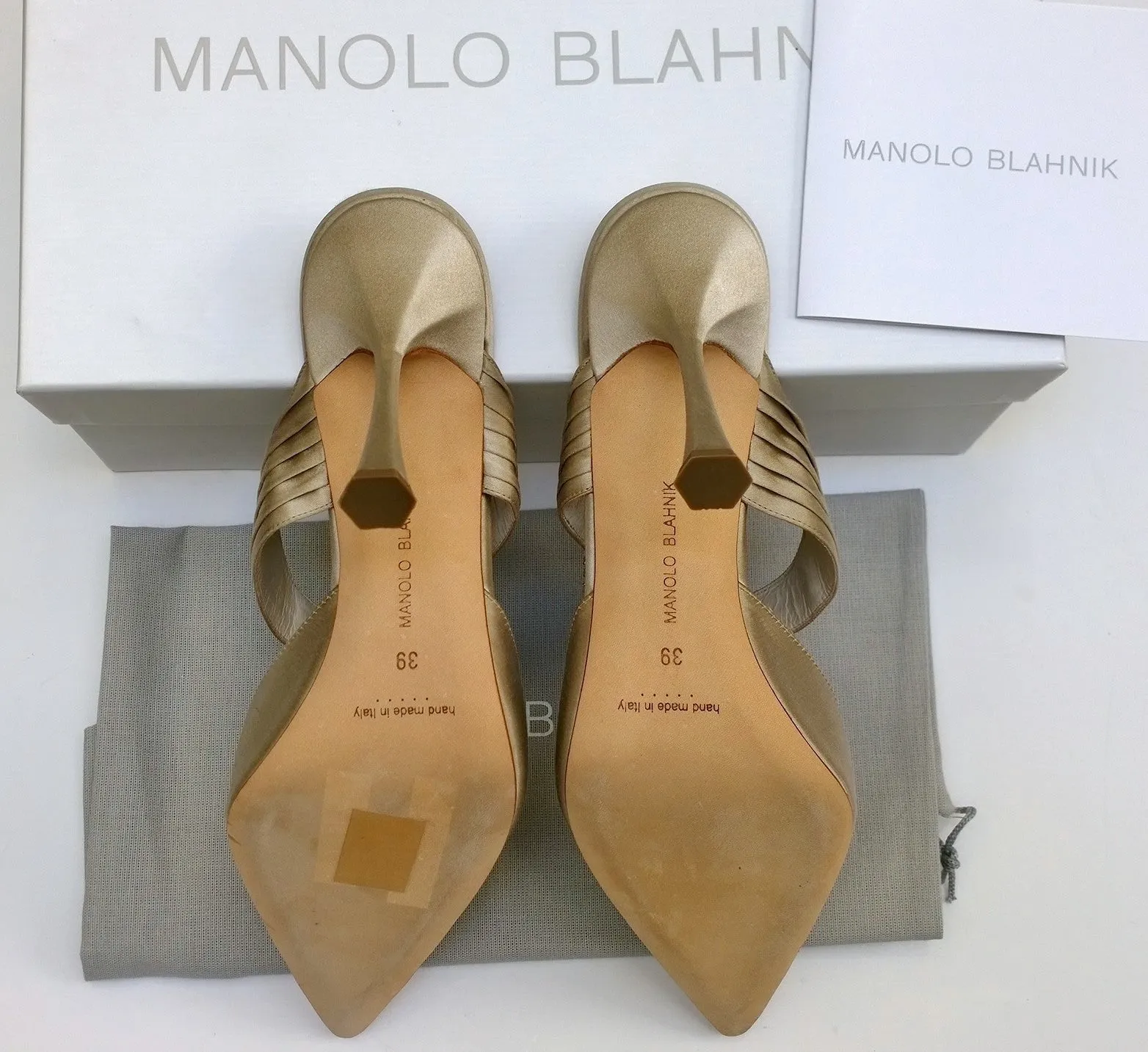 Manolo Blahnik Maidugur 105 Oyster Satin Heels New Mules Maidugura