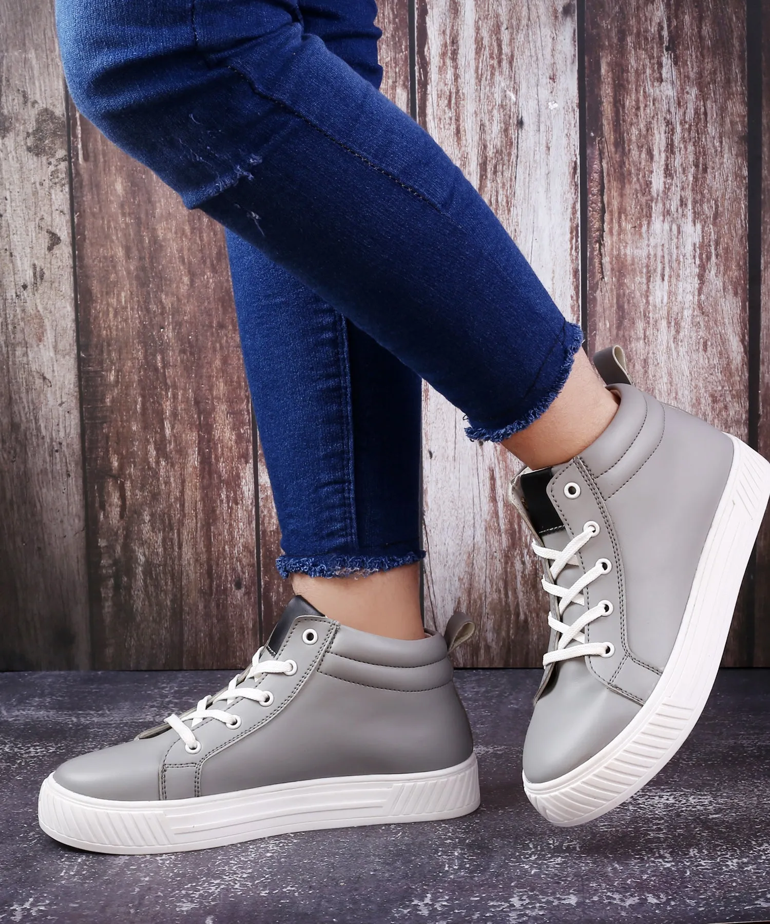 New Stylish Women's Stylist Sneaker Lace-up Shoes